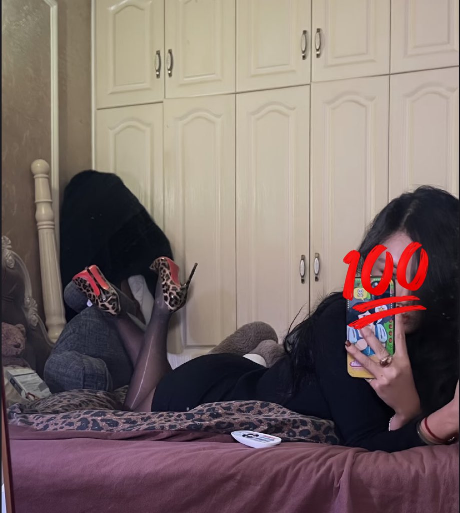 Mit diesen High Heels auf dumme „Männer" treten >
meine lieblings beschäftigung neben stolz und bank konten zu vernichten  
#femdom #findom #geldherrin #geldsklave #geldschwein #geldschwanz #zahlsklave