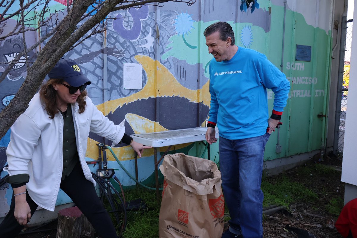 Image for the Tweet beginning: Martin Luther King Jr taught