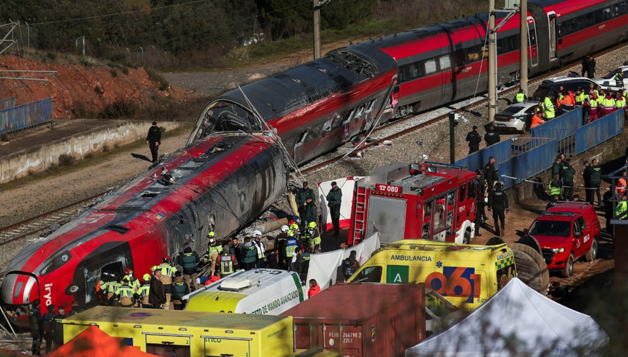 #Mundo España decreta tres días de luto por accidente ferroviario en Adamuz tinyurl.com/2aqlhcmn