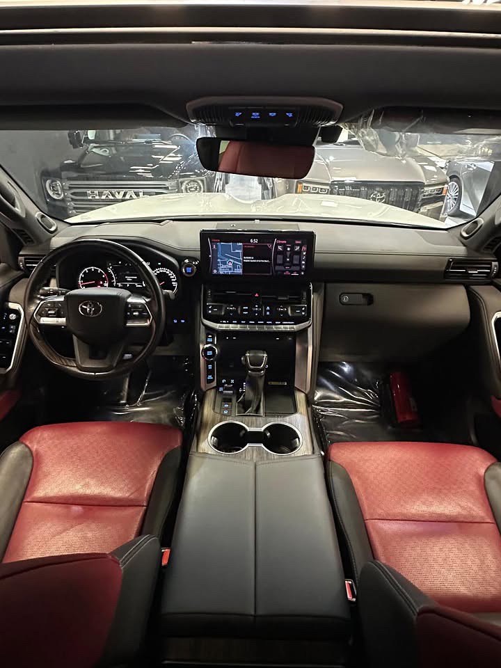 TOYOTA LAND CRUISER 🤍🤍