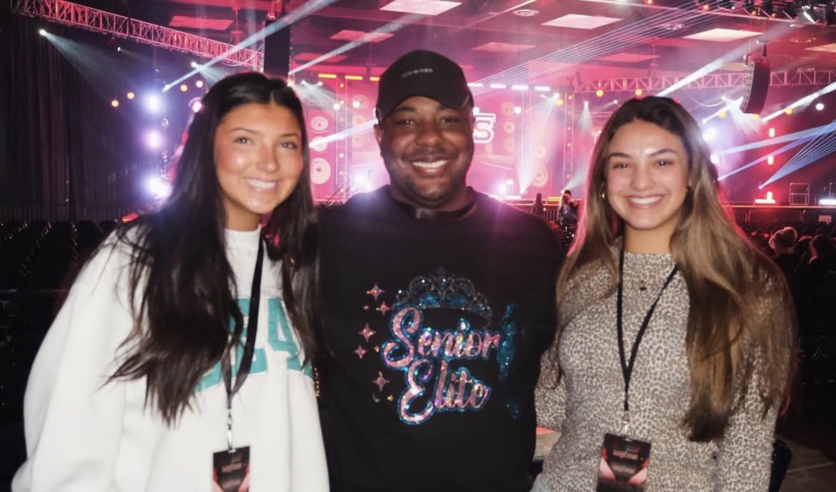 tealslipstream's tweet image. stop omg