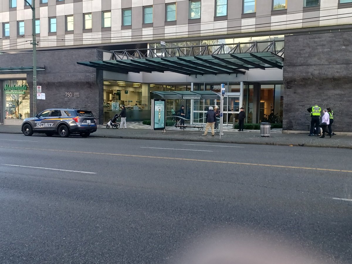 Stanley Q Woodvine tweet media