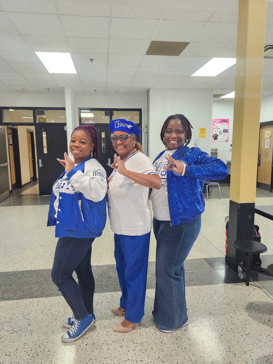 Lithonia High School Science AC tweet media