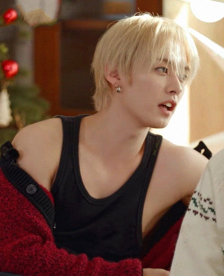 leeknowarchive's tweet image. blonde lee know supremacy