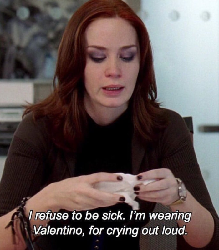 stealthelook's tweet image. "eu me recuso a ficar doente. vou usar um Valentino, pelo amor de deus."