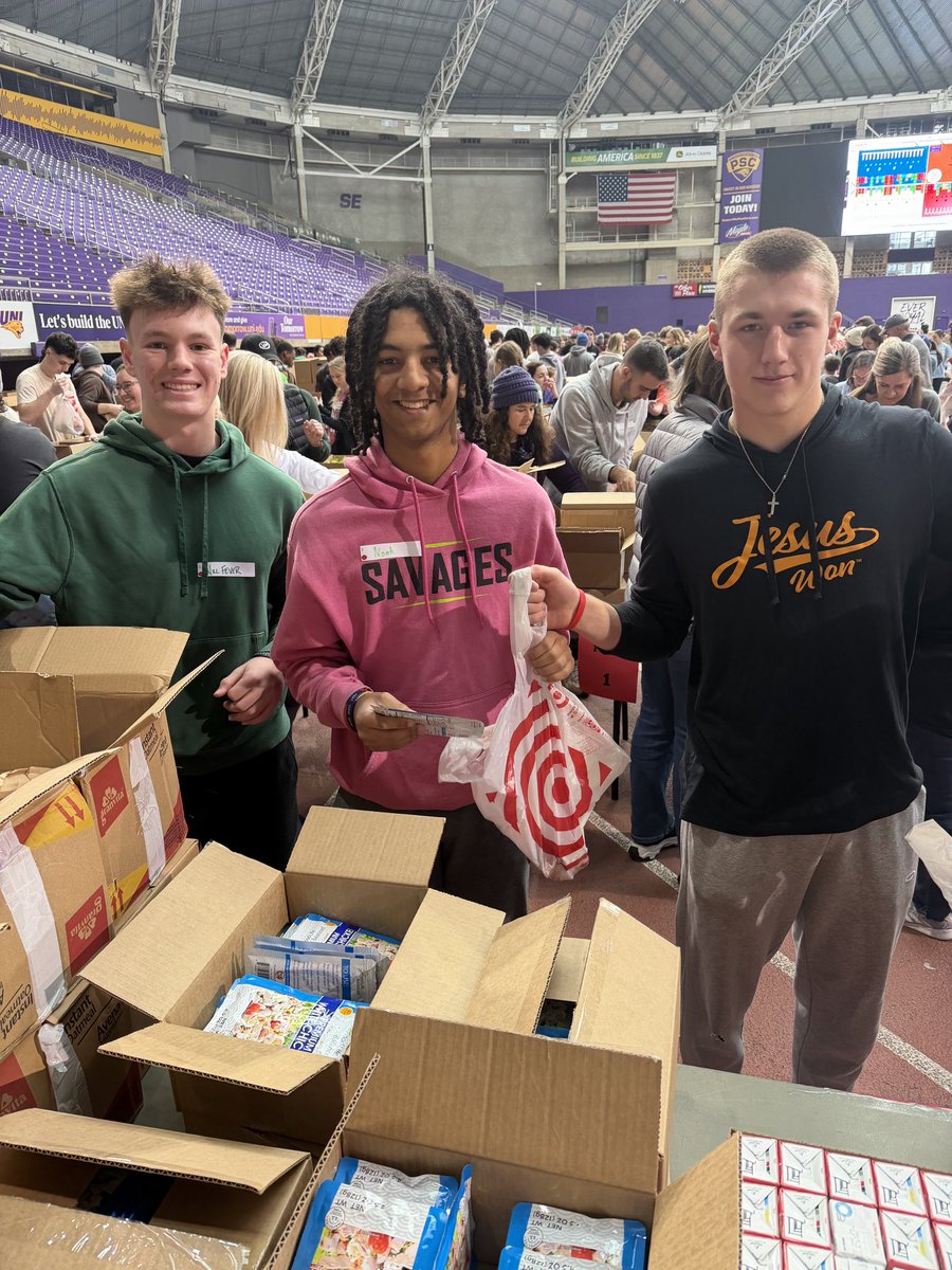 savages7v7's tweet image. More than athletes — future leaders. 

Savages 18U spent their morning volunteering and giving back to the community!

@BaylorPetrie13 @1taycarter @Giannigary_39 @jadyn_perkins1 @Caleb_dickey3 @ajwilly27 @T_Sayles18 @savagepenguin14  @CasonManahl @willfever_ @richard1carter…