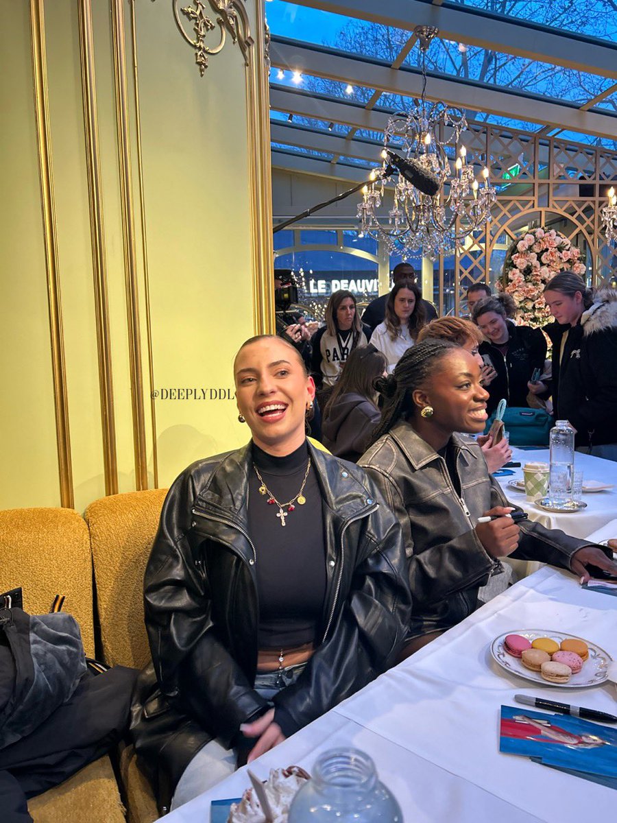 deeplyddl's tweet image. face card never declines