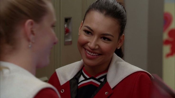 sglowsm's tweet image. the way santana looks at brittany is so cute. she’s the most in love woman in the world 😭