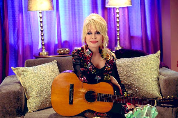 davidmarchie's tweet photo. Happy birthday, @DollyParton! #gravityfalls #DollyParton #9to5 #DollyPartonDay https://t.co/Ym6eTvKZo9