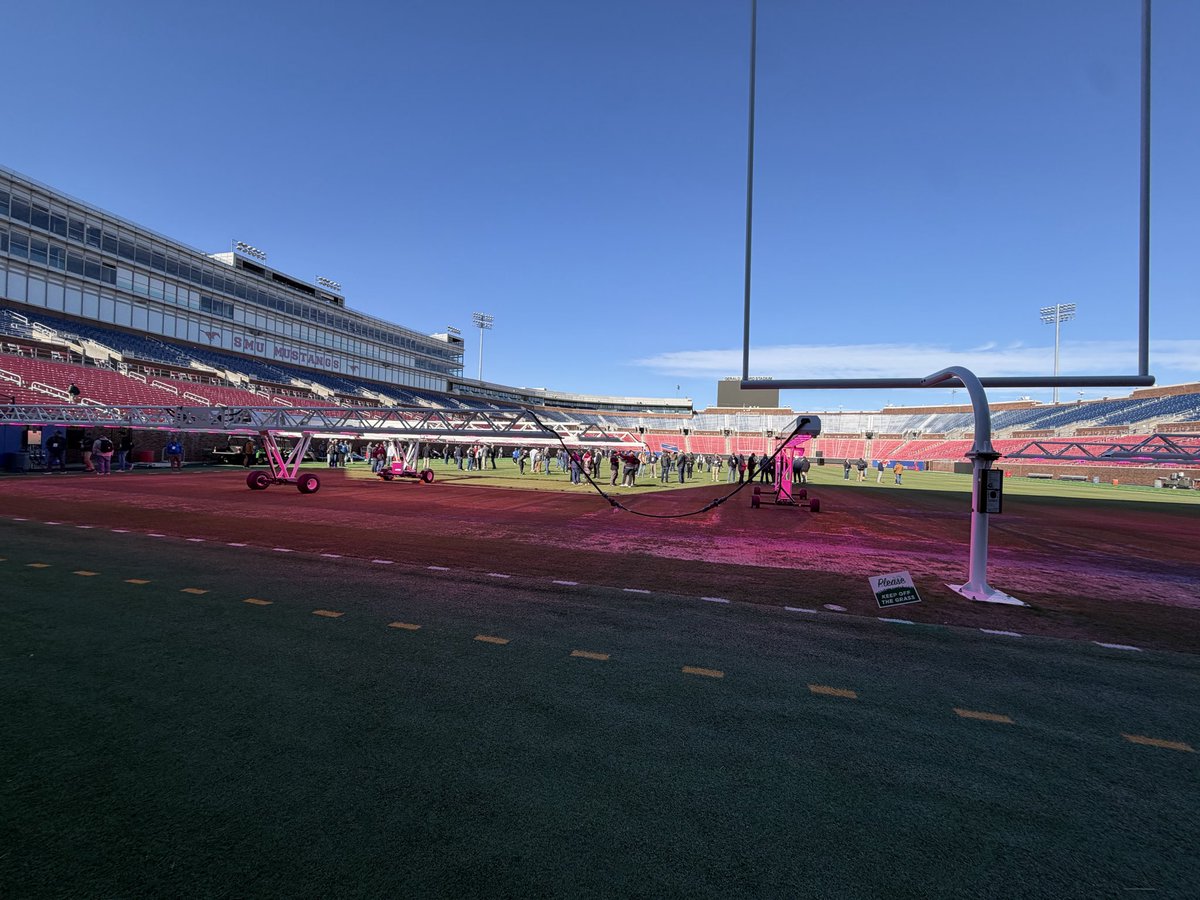 skigrounds97's tweet photo. SMU https://t.co/JtV7CcYeSS