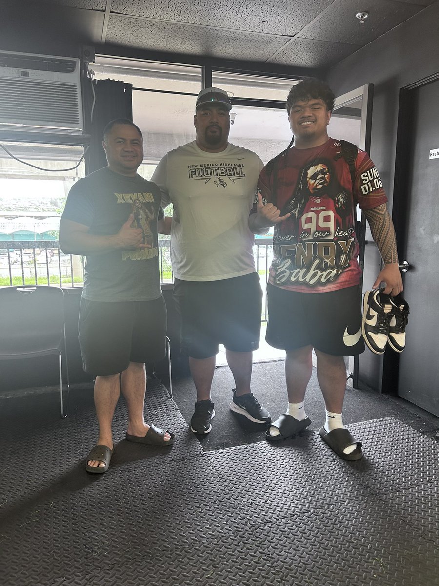 ChiefRayzeke1's tweet photo. Vi’ia Le Atua!
Blessed and humbled to receive an offer from New Mexico Highlands University. Thank you Coach Taufa’usau &amp; Coach Baker! To God be all the glory! #4PapaFia

@CoachTaufaasau @CoachBakerP @BrandonHuffman @manuma06_ @NesianLegacy https://t.co/uKULOsHhsw