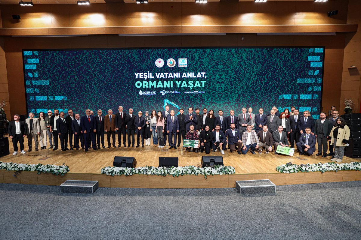 Yeşil Vatan kısa film yarışmamızın ödül töreninde; ormanlarımızın yaşam kaynağı olduğunu, yangınlarla mücadeleden Yeşil Vatan’ın korunmasına uzanan hikayemizi anlatan yarışmacılarımızla buluştuk.