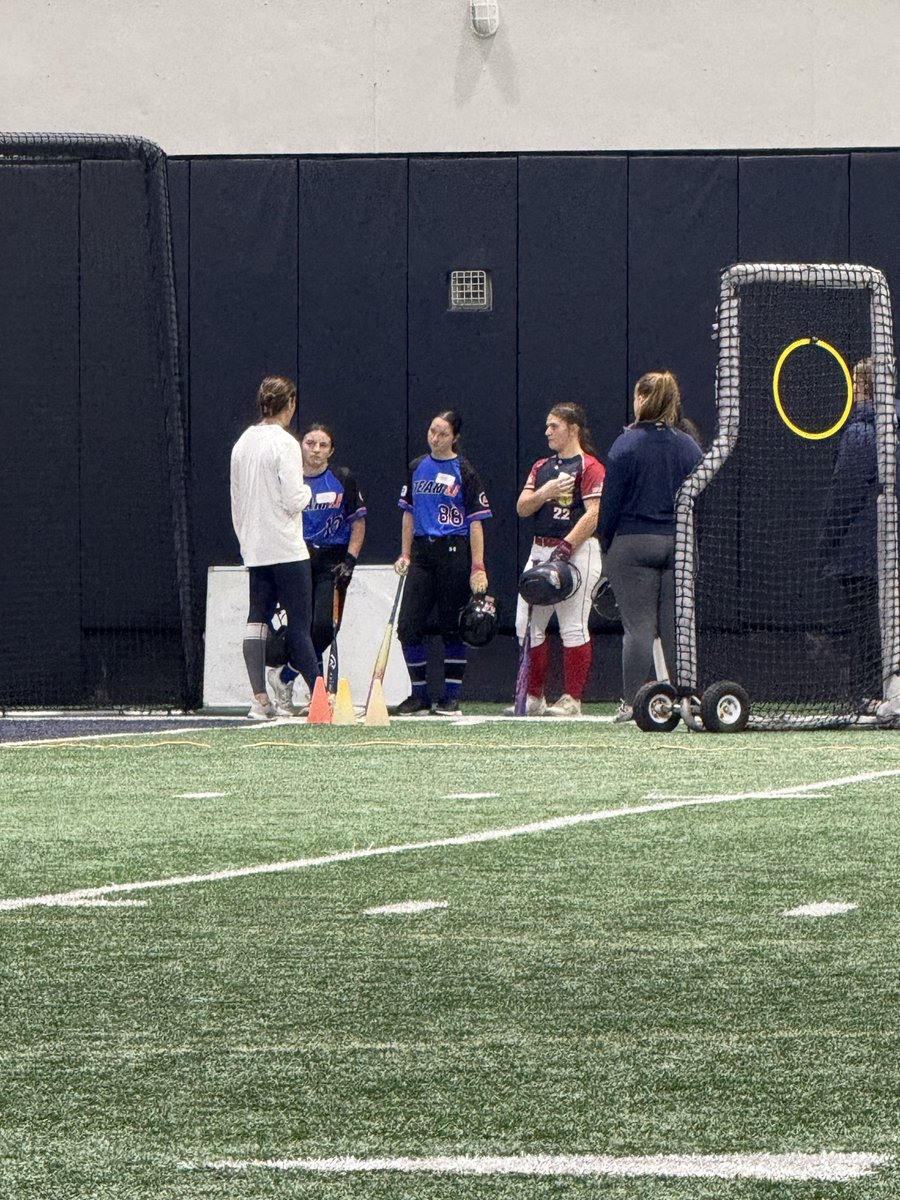 NatalieCarson29's tweet photo. Had a great time @UConnSoftball cap this weekend!
Learn so many great things from an awesome coaching staff, can’t wait to go again!
@CoachVUCONN https://t.co/SnAqTub9vk