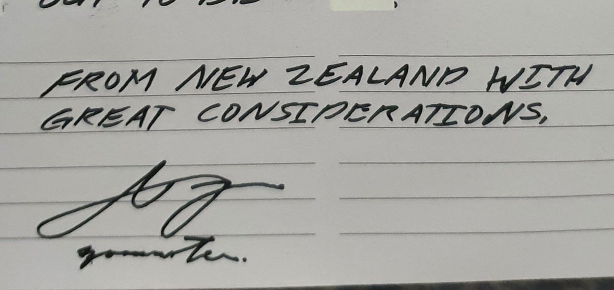 I'm still obsessed with how clean my signature is here