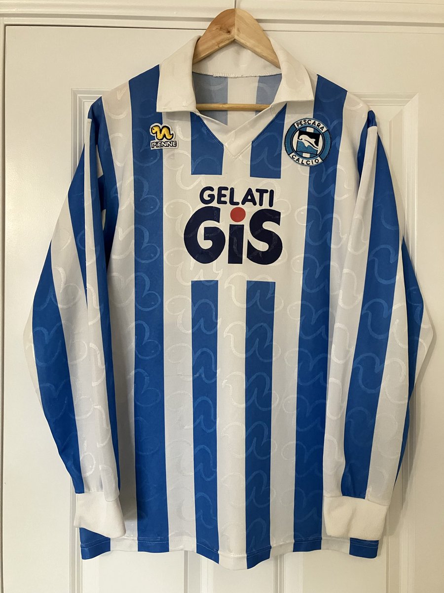 prevo10's tweet photo. @shirt_x Pescara 1994-95 Pienne Long Sleeve Home Shirt, Large, 22” pit to pit, £100 inc R.M Tracked 48 postage. https://t.co/C2j5I4GGCk