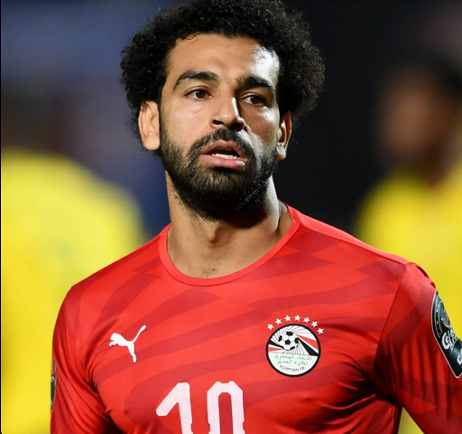 Laaathe3's tweet photo. @InterMiamiAr شعارات المنتخبات ومعانيها لا شأن للفيفا بها، لكل منتخب الحق في وضع الرموز وتفسيرها ولا يحق للفيفا التدخل طالما أنها واقع ولا تتعدى على أحد، كمثال مصر تضع 7 نجوم لبطولاتها القارية ولم يعترض الفيفا! ..
الحكاية أن الفيفا لا يريد وضع نجماته بجانب الأولمبياد حتى لا تظهر كمساوية له .. https://t.co/wbDqRSle1E