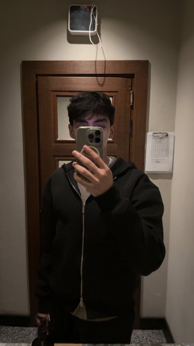 b5cr_'s tweet photo. https://t.co/Y73YKXZG62