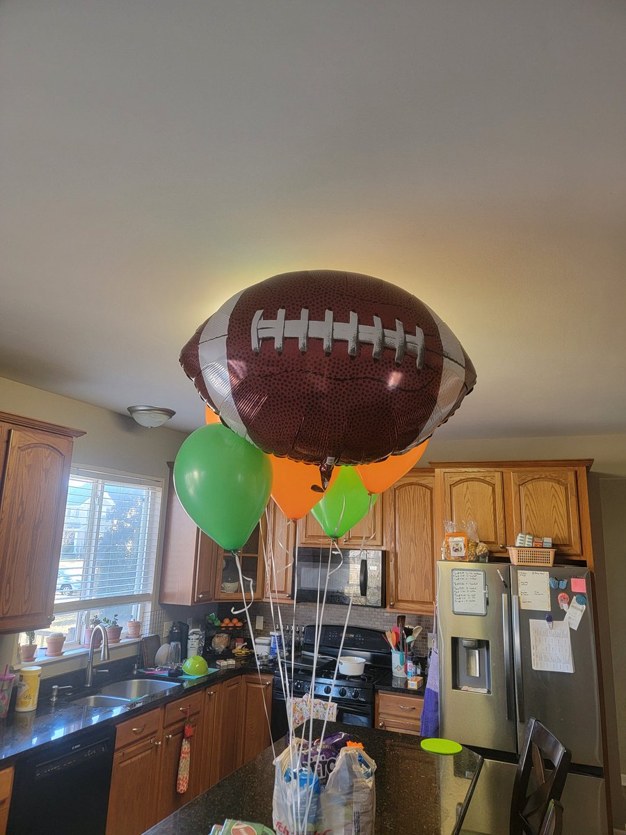 MarkRodSTL's tweet image. Getting ready for the Natty in St. Louis. My daughter made a cookie cake. #GoCanes