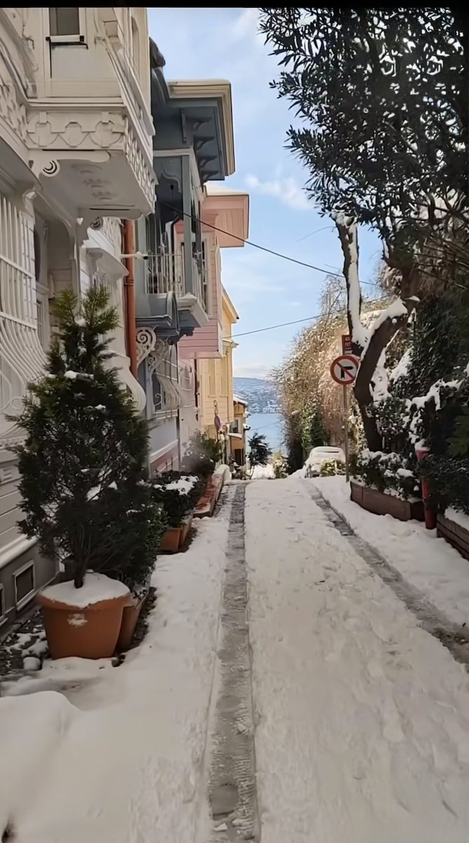 Sizce burası neresi ? 

#İstanbul #karyağışı