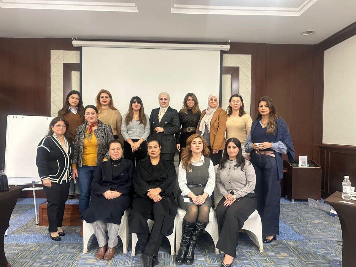 بدعوة من شبكة النساء العراقيات ، نساء حزب اتحاد بيث نهرين الوطني تشارك جلسة تشاورية حول اوضاع نساء الاقليات في العراق . 

في الفترة من 15-16 كانون الثاني عقدت جلسة تشاورية لمراجعة بحث حول أوضاع النساء من الأقليات في العراق، بحضور عدد من النساء عن مختلف المكونات العراقية، بالإضافة