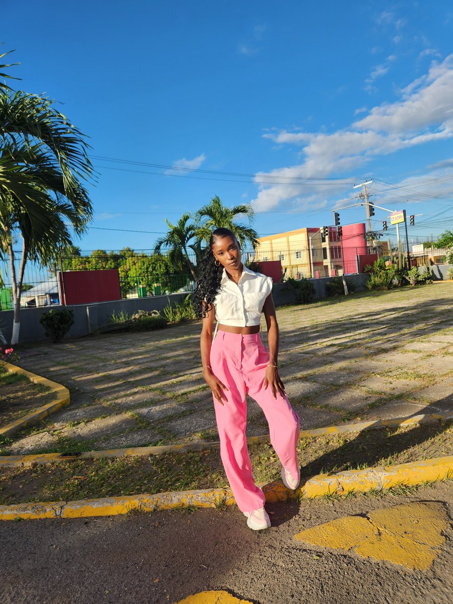 Monepha Chin tweet media