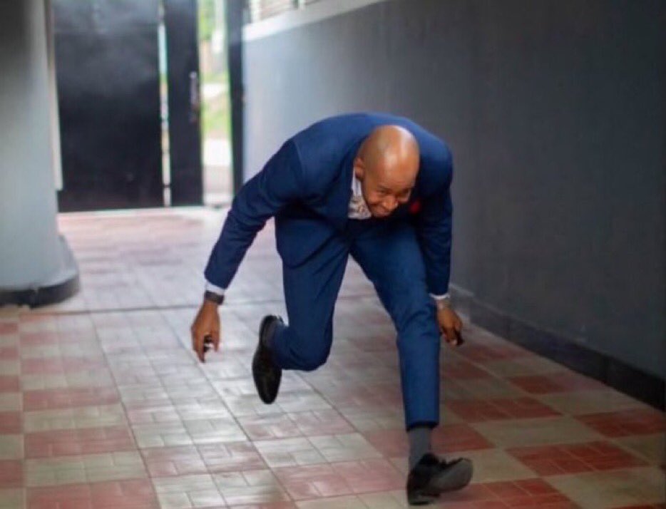 Person wey I de beg 2k don catch me for suya joint