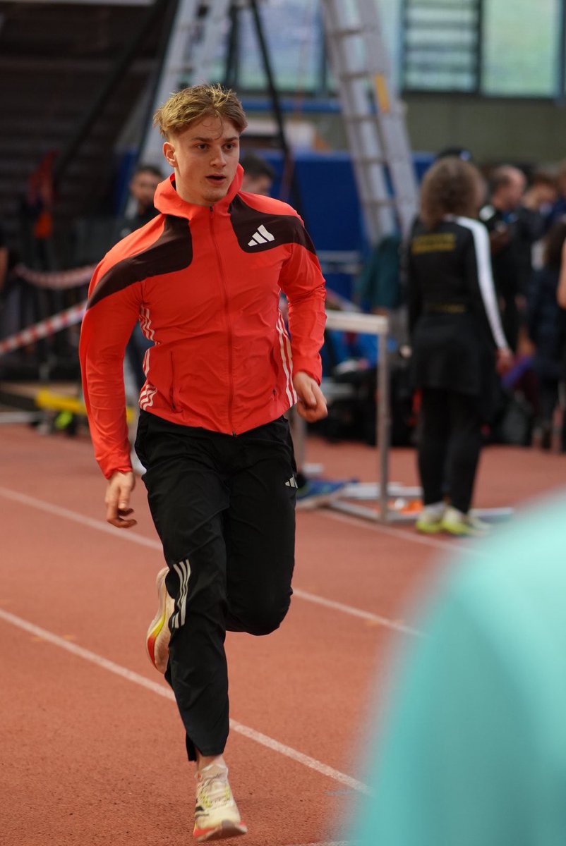s_hetzner's tweet photo. Opening 2026 

60m: 6.89s
200m: 21.86s

All glory to Jesus 🙏🏻 https://t.co/ypiDViO4yT