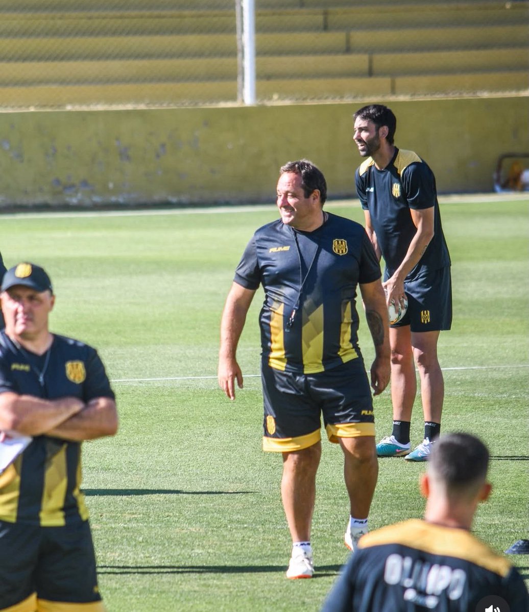 El amarillo y negro siempre queda mejor.