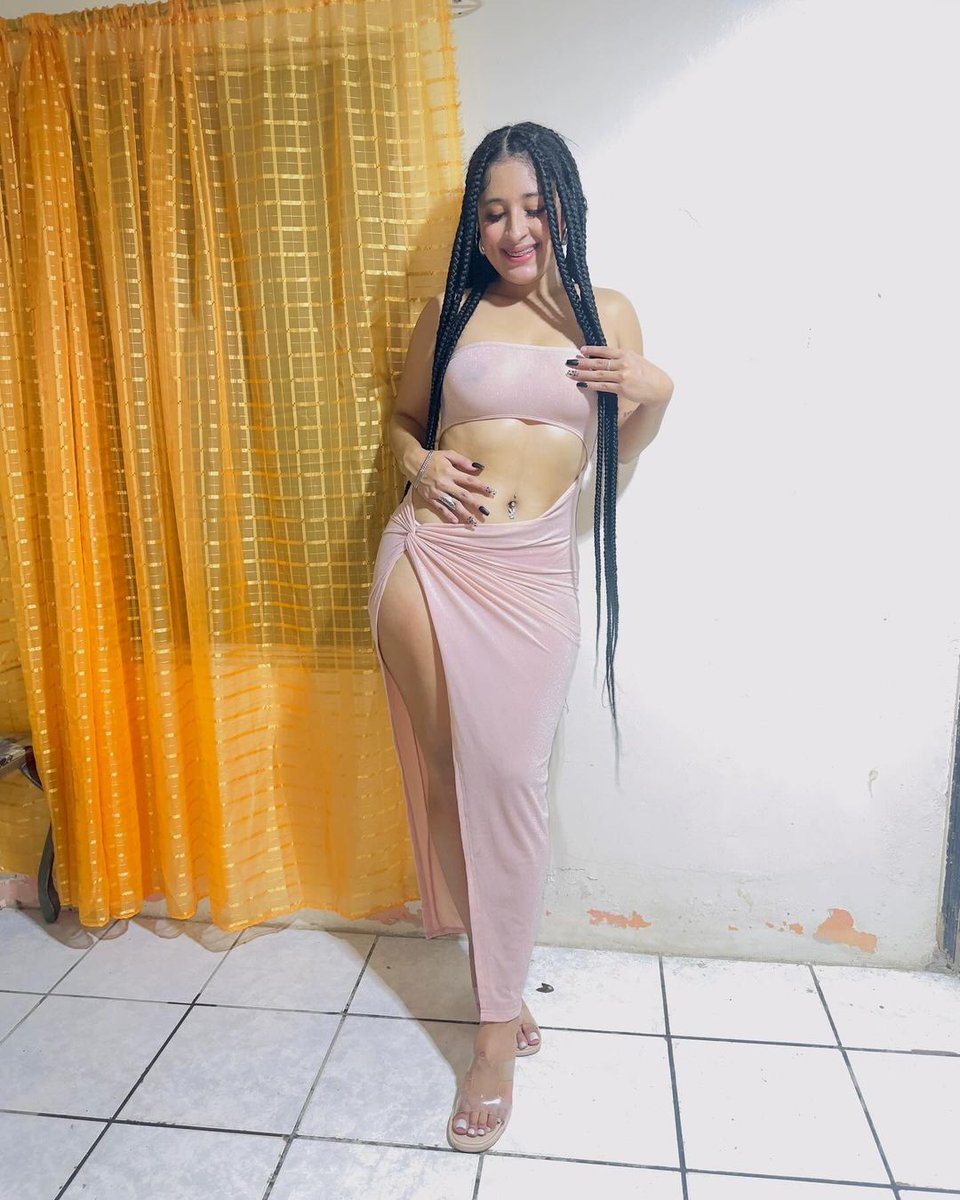 SexyVestidos's tweet photo. Esa transparencia 🤤 https://t.co/koYpycLDVJ