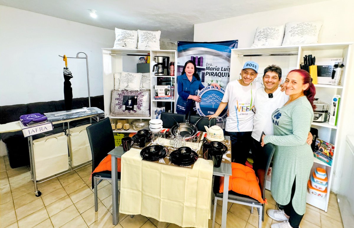 FIMLM's tweet photo. 🏠 Dotación de viviendas transforma vidas en Monterrey y Reynosa, México. ✨

#FimlmMéxico 🇲🇽 | Realizamos la dotación de hogares para 13 familias, contribuyendo a mejorar su calidad de vida y espacios dignos para construir un mejor futuro. 💙

Más: https://t.co/g4T5c3z6aA https://t.co/ewTUb6vzCT