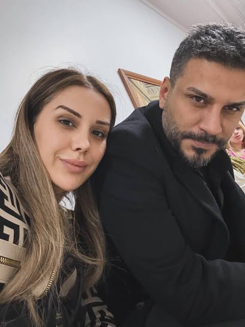 FakingTerim's tweet photo. O sırada kızların ünlü ettiği kişiler https://t.co/uttmiOYN5v