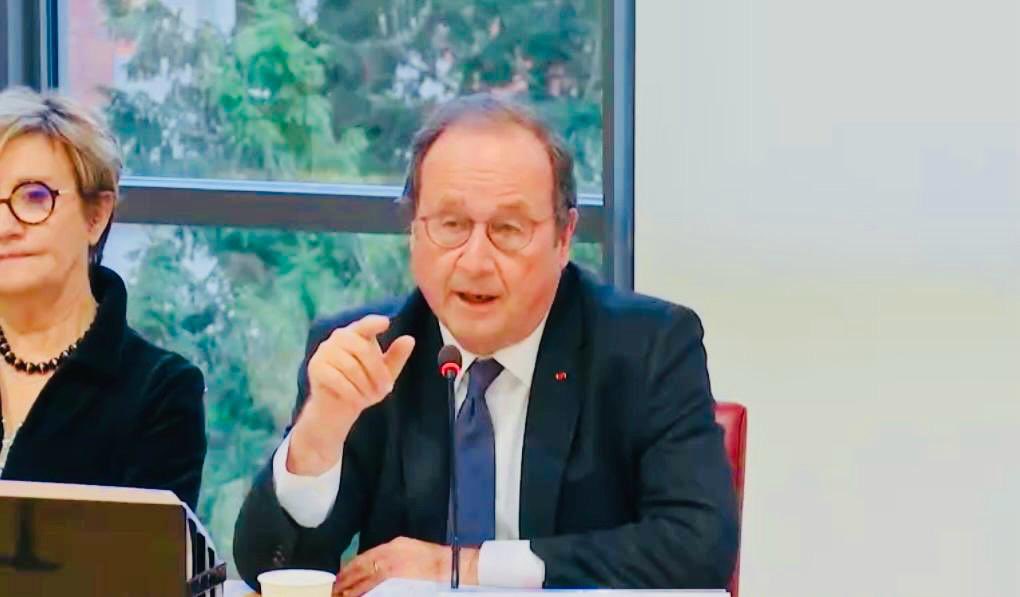 AbshirFerro's tweet photo. On the 14th of January 2026 , I had the privilege of delivering high-level strategic briefings in Paris at the National Assembly🇫🇷

It was an honour to present my geopolitical analysis of the Horn of Africa to the Foreign Affairs Committee, alongside distinguished leaders including Bruno Fuchs and former President of France, François Hollande. 🏛️
#Somalia #Geopolitics #XIM #Leadership #Africa #Diplomacy #Paris