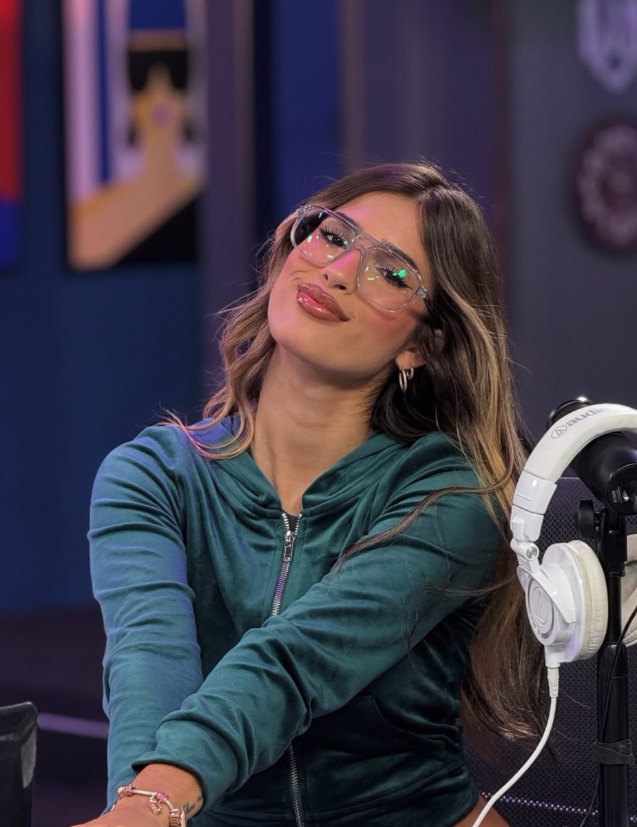 staylvnder's tweet image. GETTING READY                    TO MAKE HISTORY