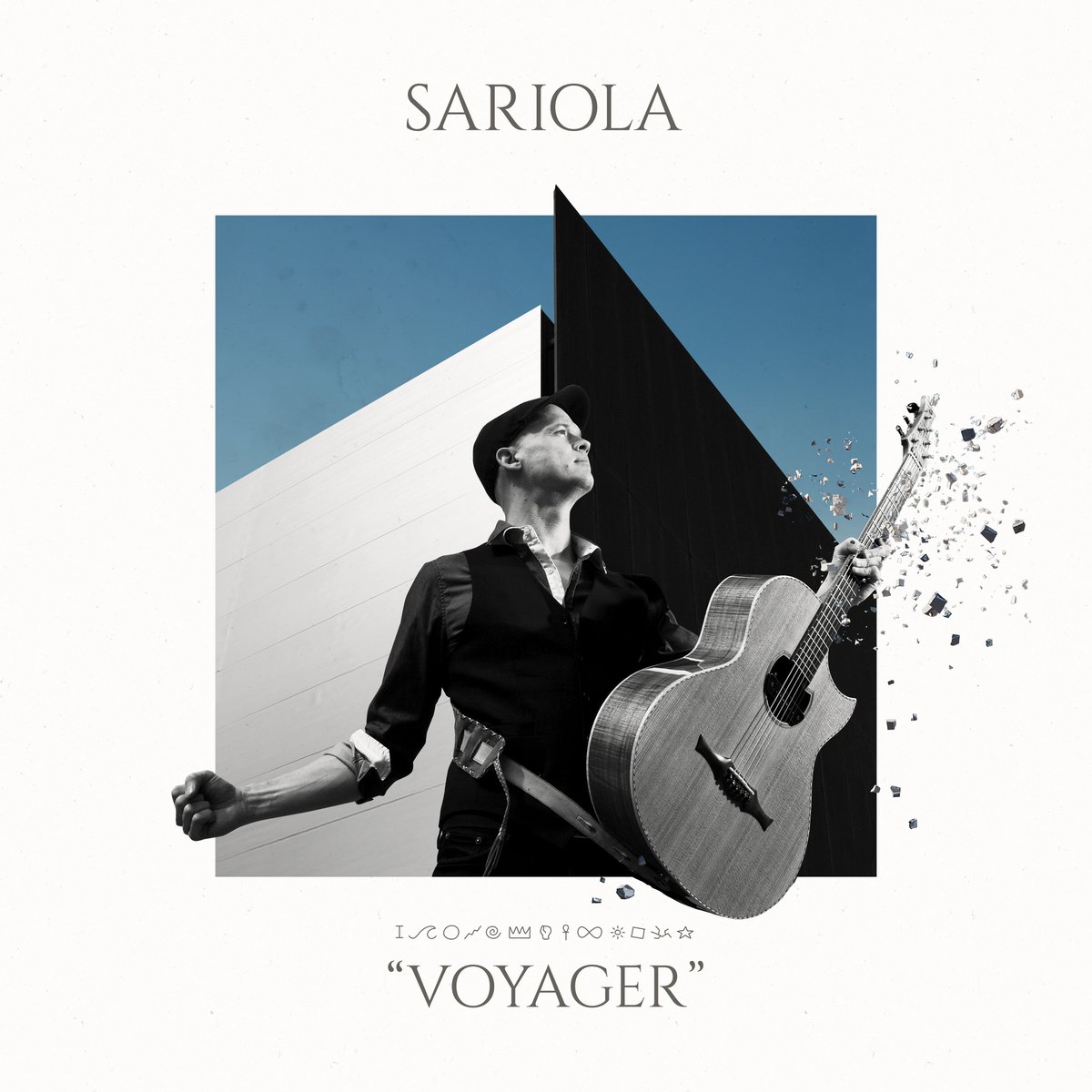 北欧が誇る天才アコースティック・ギタリスト
ペッテリ・サリオラ（SARIOLA）

NEW ALBUM『VOYAGER』（ボイジャー）
発売まであと1日🎵

パーカッシブな超人的プレイをお楽しみに✨

💿1/21発売『VOYAGER』詳細
kingrecords.co.jp/cs/g/gKICP-411…

🎥「Spiral」MV
youtu.be/zrE7EXAsrp8
#SARIOLA