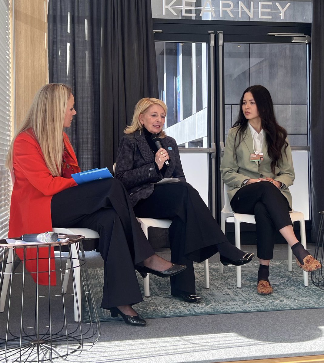 At #WEF26, we’re calling on business leaders to recognize the unmatched need for collective action for children in crises and join the Alliance for Children in Emergencies with their investment, influence and expertise. More here: 
unicef.org/partnerships/e…