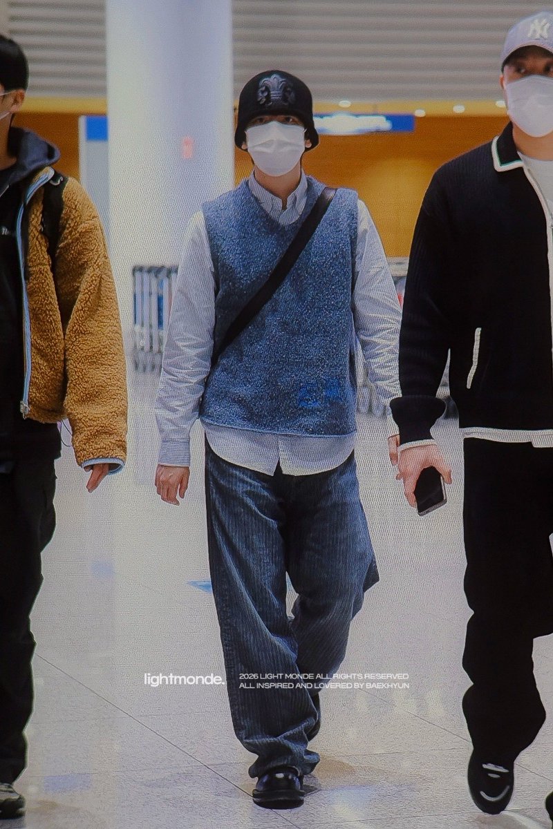 𝘭𝘪𝘨𝘩𝘵𝘮𝘰𝘯𝘥𝘦. tweet media