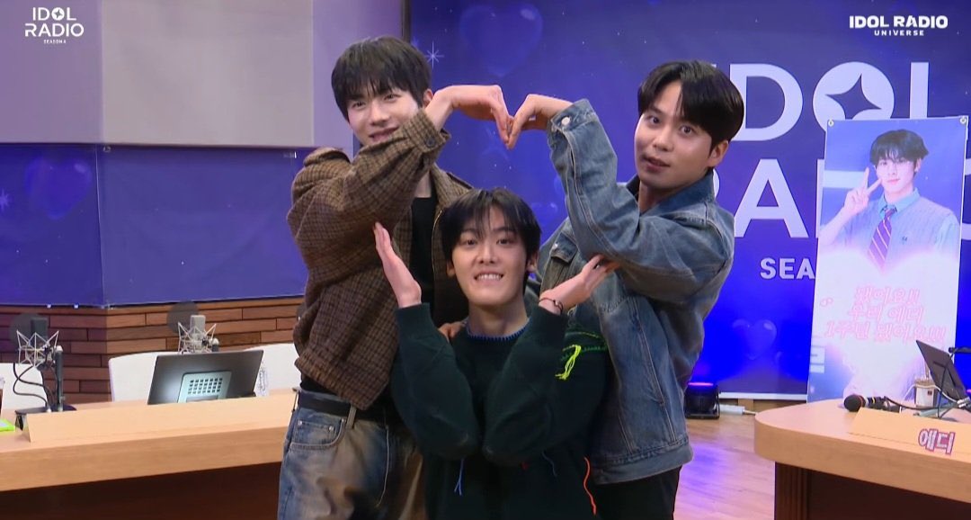 astropopbase's tweet image. Sanha, Eric, Jongho, and Bomin on today’s episode of Idol Radio!