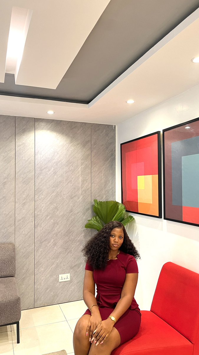 deratheghost's tweet image. Monday OOTD : Corporate Edition ✨