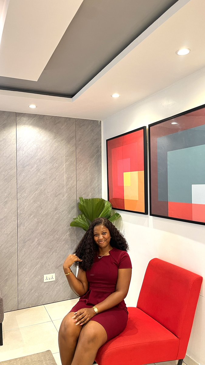 deratheghost's tweet image. Monday OOTD : Corporate Edition ✨