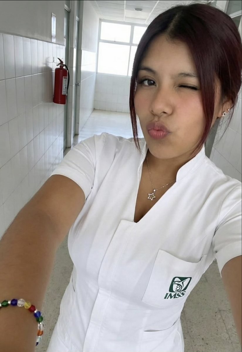 Holaaaaa Enfermera 🤤🤤 tweet media