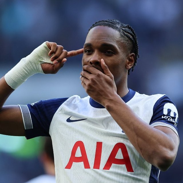 atuaprimatrans's tweet image. EXCLUSIVO 💣🔥

Mathys Tel foi oferecido ao Benfica pelos seus agentes.

Jogador não tem espaço nos Spurs e tem sido oferecido pela Europa.

Benfica ficou de analisar e ainda não deu resposta devido aos vários processos a decorrer 👀💣

#MathysTel #Benfica