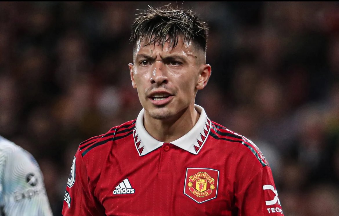 9Aziz_r's tweet image. بعيداً عن اصاباته الطويله 

لكن كمستوى و اداء و جوده لاعب والله اشوف مارتينيز افضل مدافع بالبريميرليغ آخر ثلاث سنوات