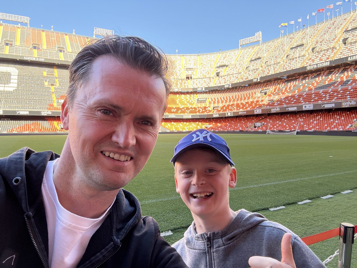 EerselRob11's tweet photo. Afgelopen jaar Mestalla.. dit jaar??

A) San siro..
B) stadio olympico 
C) ? https://t.co/3O1SzR9UUo