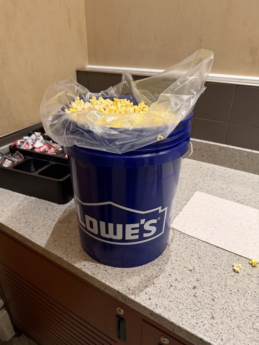 mal_dale's tweet photo. Came in, got our popcorn, ready for an at home movie w/ friends. Thanks @Cinemark &amp; @Lowes 🍿 #CinemarkNationalPopcornDaySweepstakes https://t.co/lqN4JnQRD1