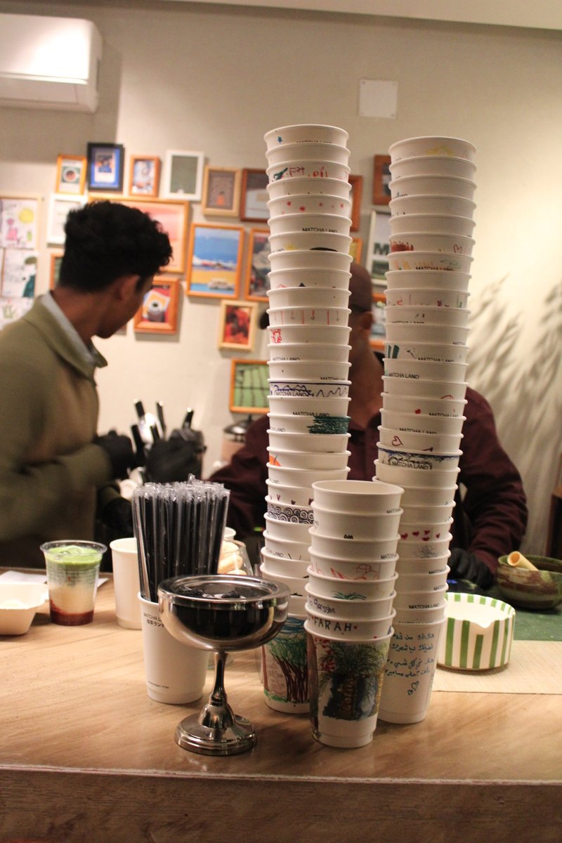 modhy. (@vmvglow) on Twitter photo 