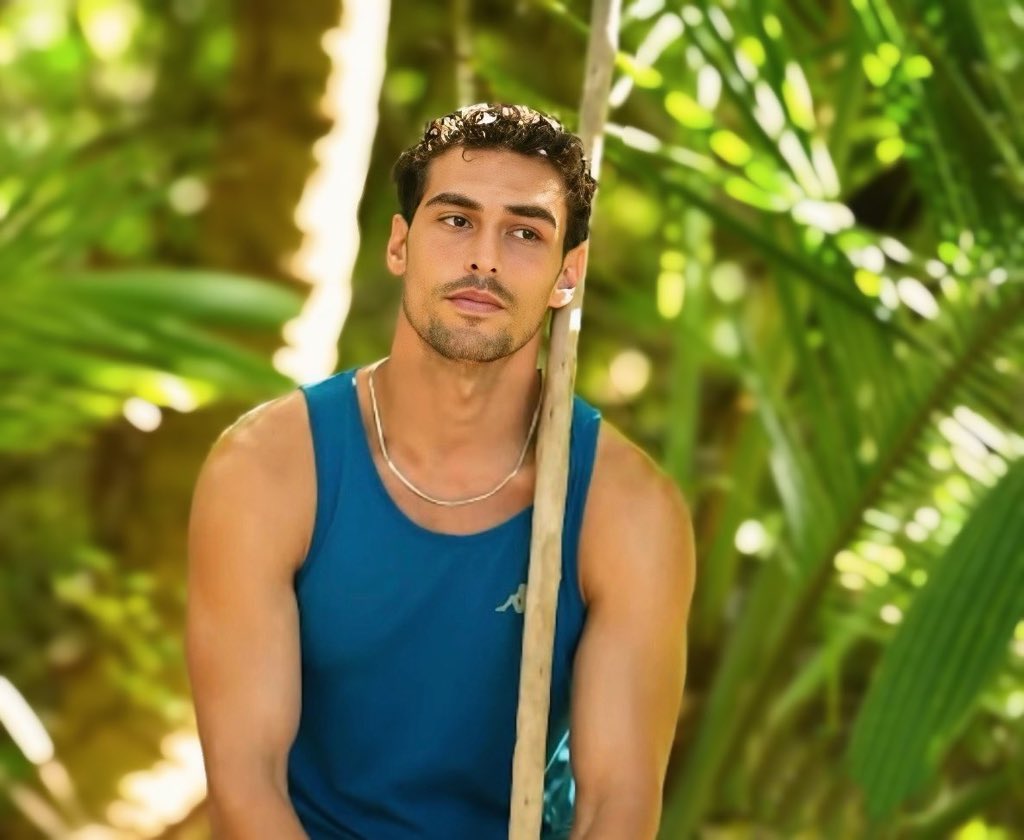 Noluyo ya bi o haddinizi bilin Ereni yerim yedirtmem ! Onur Alp,EnginCan ,Erkan varken yazılmayı Erenmi hakediyo Ramazanın kolonisi şaşırtmadı.

#survivor2026  #ErenSemerci