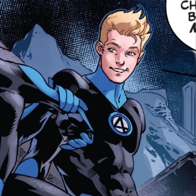 Crimzin15's tweet image. *Coughs loudly*