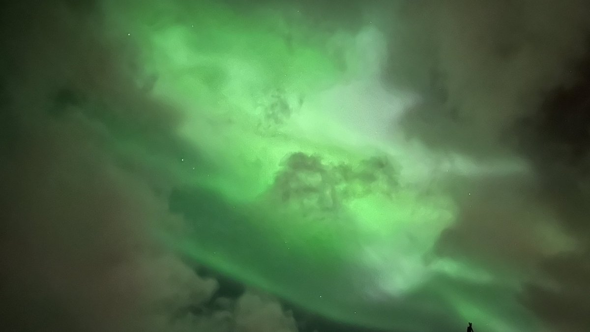 LaoisWeather's tweet photo. What a show @StormHour #Aurora #northernlights in Laois County Ireland 🇮🇪 https://t.co/w4TkwL32Jf