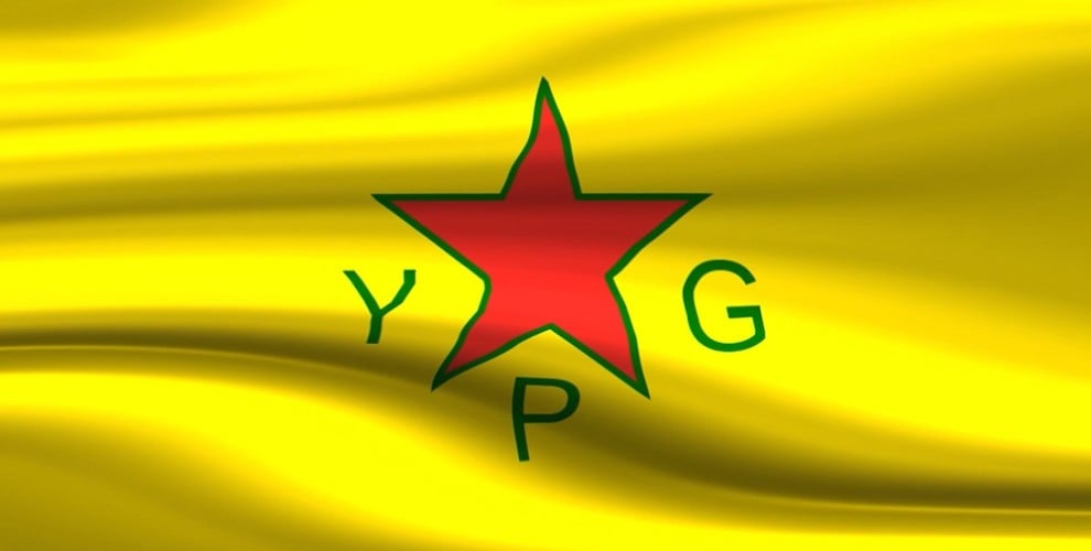 YPGinfo's tweet photo. Divê her kes di nav têkoşîna ku em bi navê mirovahiyê dimeşînin de cihê xwe bigire.

Ev du hefte ne, li dijî gelê Rojava konseptek qirkirinê tê meşandin. Gelê me yê berxwedêr ku bi salan li dijî DAIŞ’ê şerkirî niha bi êrîşên DAIŞ’ê re rûbirû maye. Wek hêzên YPG û YPJ, em ê bi hemû hêza xwe gelê xwe û destkeftiyên ku me bi berdêlên mezin bi dest xistine biparêzin. Divê hemû aliyên peywendîdar ji bo parastina mirovahiyê seferber bibin û piştgiriyê bidin vê têkoşînê. Ev şer ne tenê ji bo Rojava, ji bo parastina rûmeta hemû mirovahiyê ye.