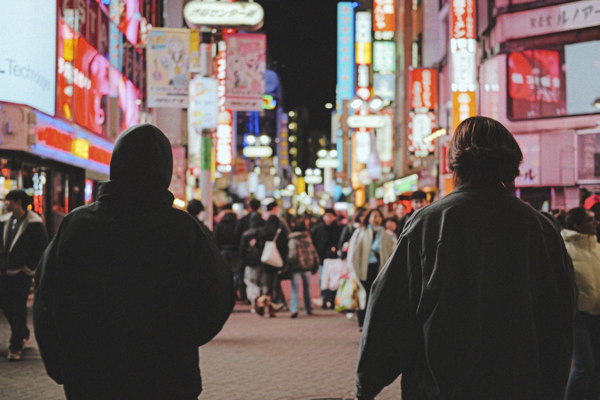 そんな世界にいた頃は微塵も感じもしなかった魅力を、いま、この街に